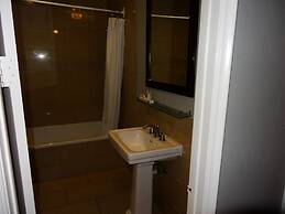 Balboa Inn, On the Beach