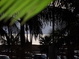 Balboa Inn, On the Beach