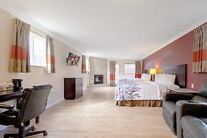 Red Roof Inn & Suites Monterey