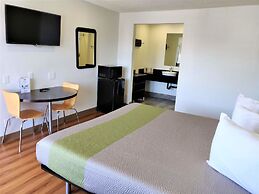 Motel 6 Fresno, CA - Yosemite Hwy