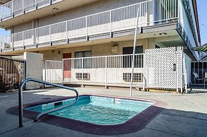 Motel 6 Fresno, CA - Yosemite Hwy