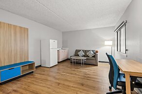 Days Inn by Wyndham Buena Park