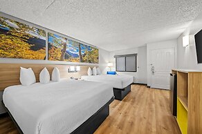 Days Inn by Wyndham Buena Park