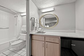 Days Inn by Wyndham Buena Park