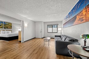 Days Inn by Wyndham Buena Park