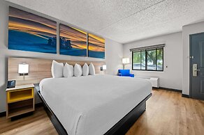 Days Inn by Wyndham Buena Park