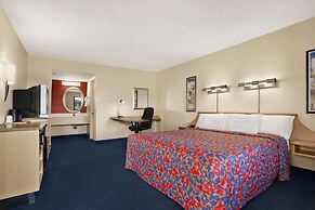 Days Inn by Wyndham Buena Park