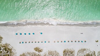 Tween Waters Island Resort & Spa