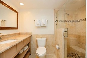 Tween Waters Island Resort & Spa