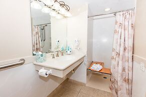 Tween Waters Island Resort & Spa