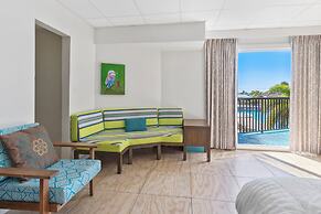 Postcard Inn On The Beach