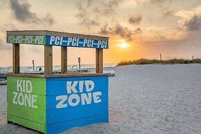 Postcard Inn On The Beach