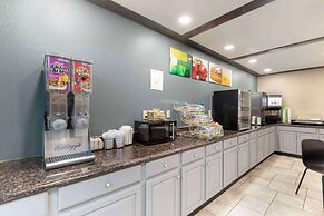 Quality Inn Newton at I-80