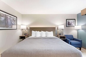 Quality Inn Newton at I-80
