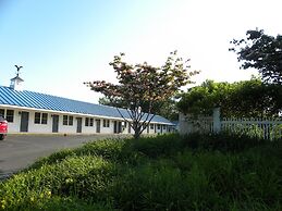 Colonial Gables Oceanfront Village