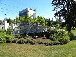 Colonial Gables Oceanfront Village