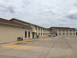 Super 8 by Wyndham O Neill NE