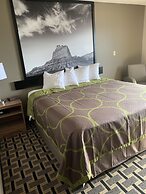 Super 8 by Wyndham O Neill NE