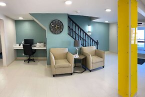 Super 8 by Wyndham York NE