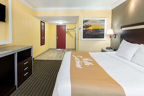 Days Inn by Wyndham Nanuet / Spring Valley