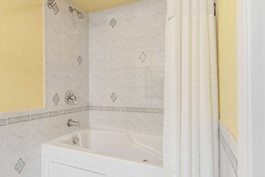 Days Inn by Wyndham Nanuet / Spring Valley