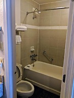 Days Inn by Wyndham Asheville West