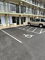 Days Inn by Wyndham Asheville West