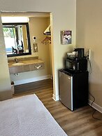 Days Inn by Wyndham Asheville West