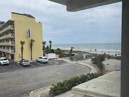 North Shore Oceanfront Resort Hotel with Waterpark