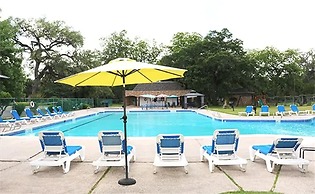 Columbia Lakes Resort Cottages