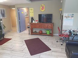 Super 8 by Wyndham Shelton