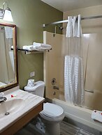 Super 8 by Wyndham Shelton