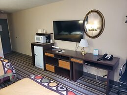 Super 8 by Wyndham Shelton