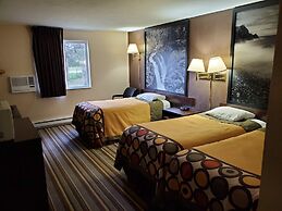 Super 8 by Wyndham Shelton