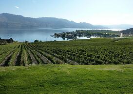 Holiday Inn Hotel & Suites Osoyoos by IHG