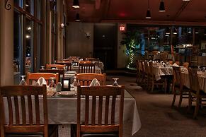 Holiday Inn Hotel & Suites Osoyoos by IHG