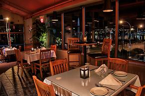 Holiday Inn Hotel & Suites Osoyoos by IHG