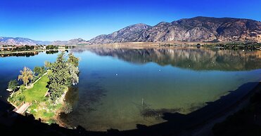 Holiday Inn Hotel & Suites Osoyoos by IHG