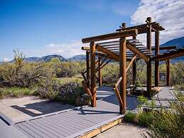 Holiday Inn Hotel & Suites Osoyoos by IHG