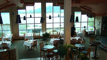 Holiday Inn Hotel & Suites Osoyoos by IHG