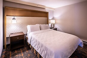 Holiday Inn Hotel & Suites Osoyoos by IHG