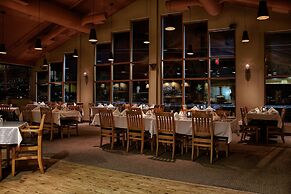 Holiday Inn Hotel & Suites Osoyoos by IHG