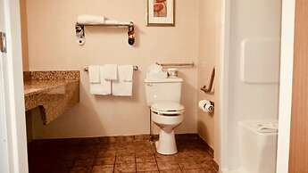 Holiday Inn Hotel & Suites Osoyoos by IHG