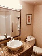 Holiday Inn Hotel & Suites Osoyoos by IHG