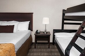 Skyline Hotel & Waterpark