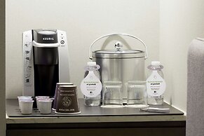 DoubleTree by Hilton Montreal