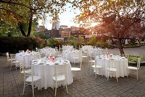 DoubleTree by Hilton Montreal