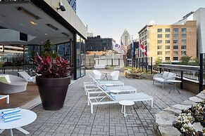 DoubleTree by Hilton Montreal