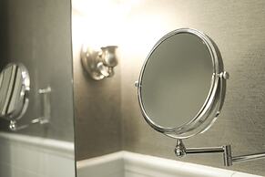 Delta Hotels by Marriott Bessborough