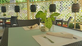 Blue Horizons Garden Resort